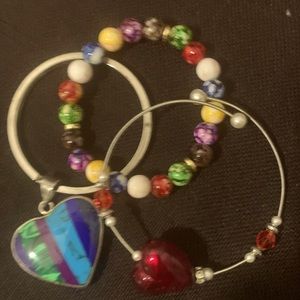 ❤️💕Bundle of Bracelets and a Heart Keychain 💕❤️